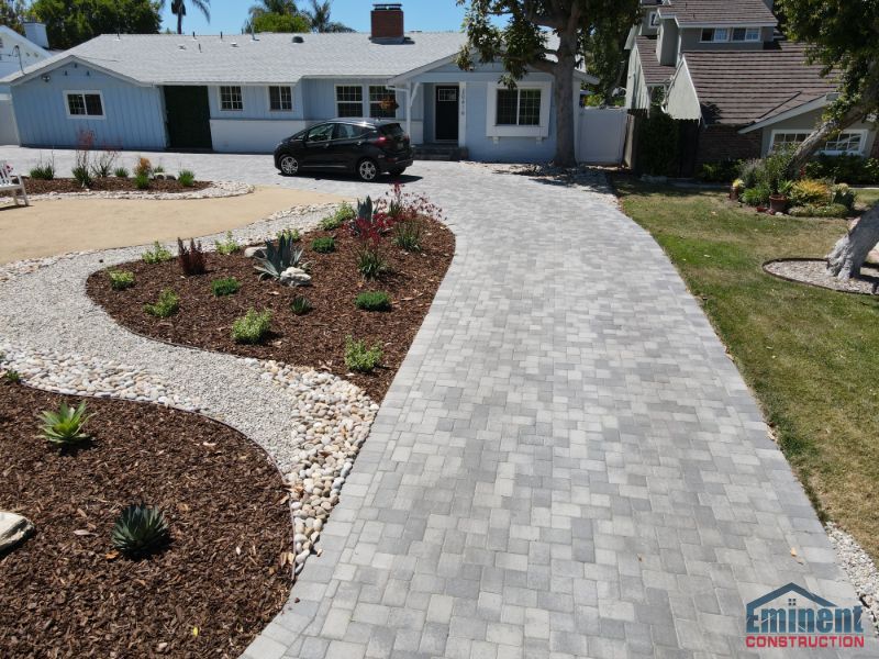 Woodland Hills Angelus Cobble Driveway Pavers